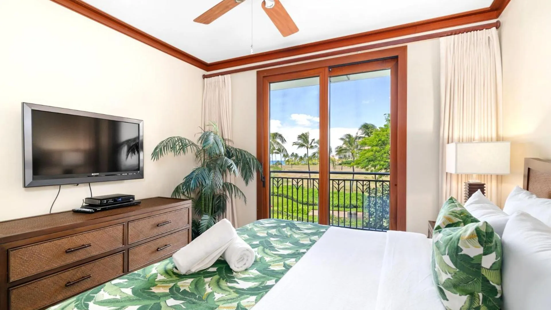 Kbm Resorts Free Car Beach Villas At Ko Olina Bvk-B-308 Beachfront Villa Kapolei